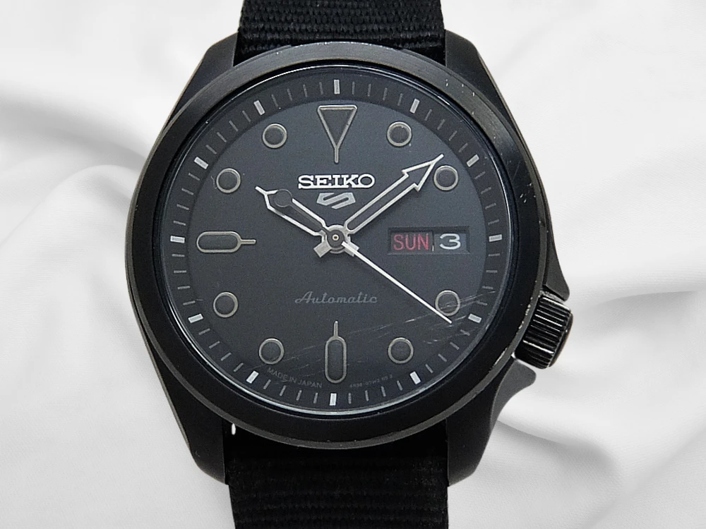 セイコー 5スポーツ DressKX 4R36-08L0 PVD/SS ブラックダイヤル 引き通しストラップ+SEIKO尾錠装着 オートマチック BOX付属 SEIKO 5SPORTS [代行おまかせコース]