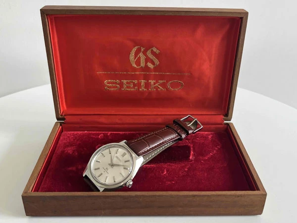グランドセイコー GRAND SEIKO 幻の44GS 4420-9990 後期型 シルバー文字盤  GSメダリオン・BOX付属
