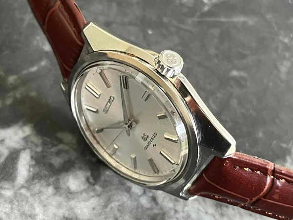 グランドセイコー GRAND SEIKO 幻の44GS 4420-9990 後期型 シルバー文字盤  GSメダリオン・BOX付属