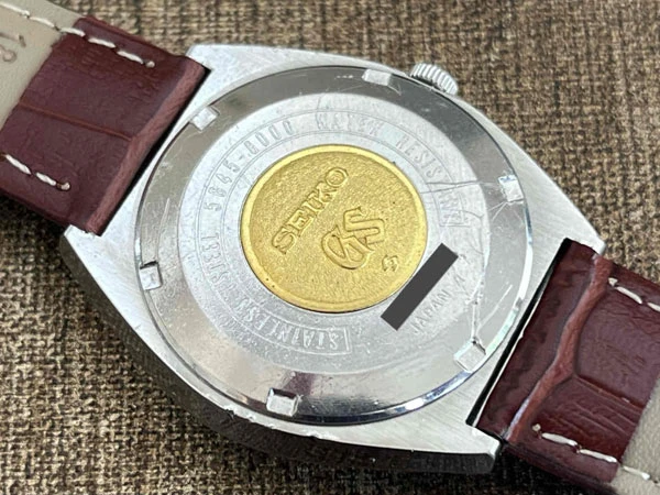 グランドセイコー GRANDSEIKO シルバー文字盤 5645-8000 カバードラグケース Cal.5645A 56GS