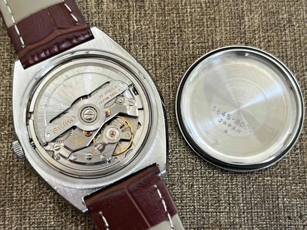 グランドセイコー GRANDSEIKO シルバー文字盤 5645-8000 カバードラグケース Cal.5645A 56GS