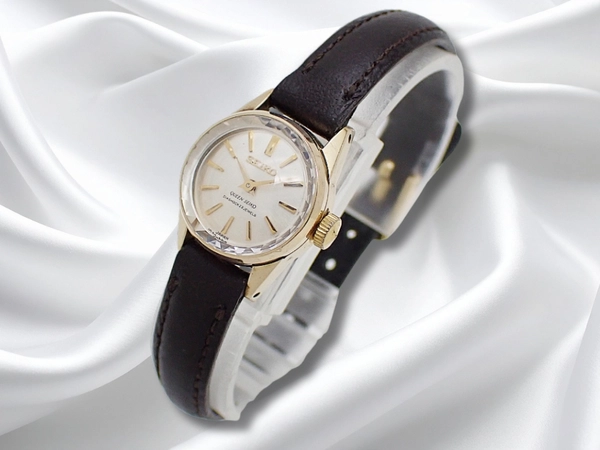 クイーンセイコー 1020-0010 23石 Cal.1020A 14K GOLD FILLED 王冠メダリオン カットガラス シルバーダイヤル 社外レザー装着 手巻き QUEEN SEIKO [代行おまかせコース]