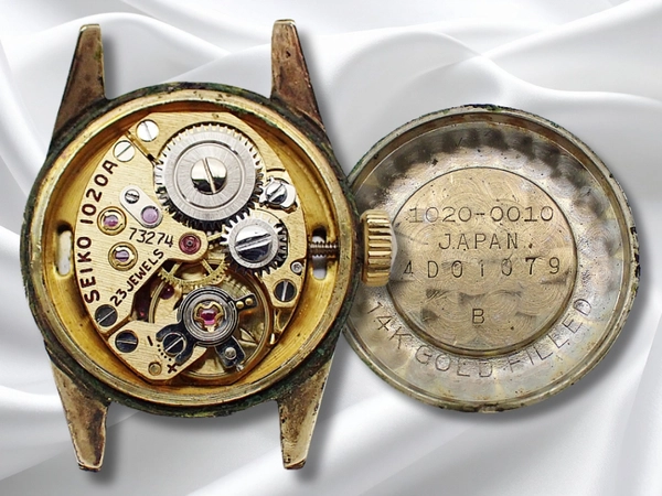 クイーンセイコー 1020-0010 23石 Cal.1020A 14K GOLD FILLED 王冠メダリオン カットガラス シルバーダイヤル 社外レザー装着 手巻き QUEEN SEIKO [代行おまかせコース]