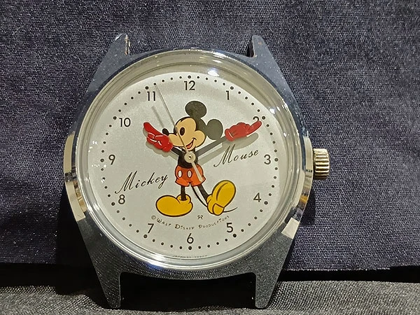 ディズニー ミッキーマウス 手巻き式腕時計 風防新品交換済み