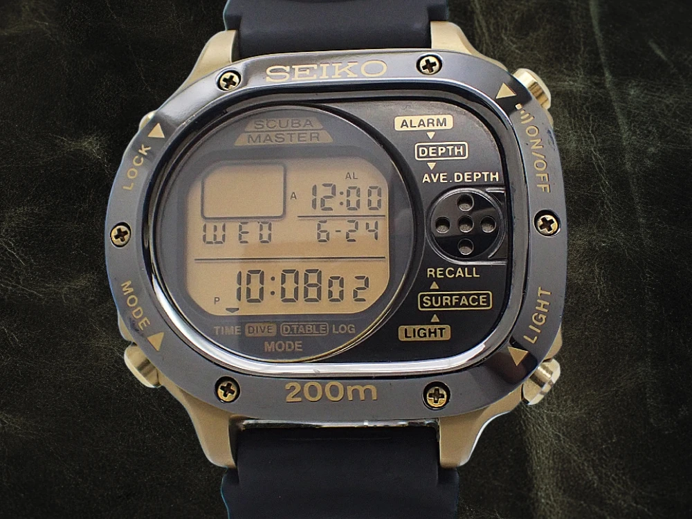 セイコー スキューバマスター M725-5A00 液晶ディスプレイ ウレタンベルト装着 クオーツ SEIKO SCUBA MASTER [代行おまかせコース]