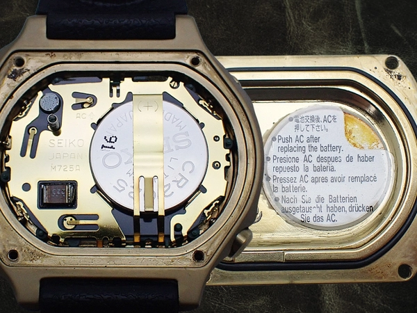 セイコー スキューバマスター M725-5A00 液晶ディスプレイ ウレタンベルト装着 クオーツ SEIKO SCUBA MASTER [代行おまかせコース]