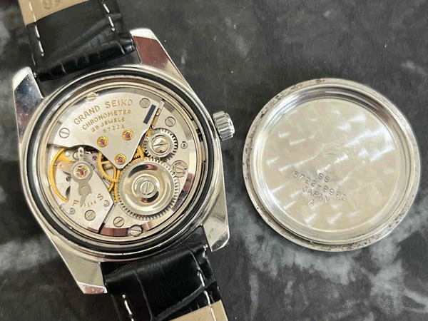 グランドセイコー GrandSeiko セカンドモデル 5722-9990 ブラック文字盤  「Seiko」花文字尾錠付属