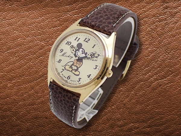 セイコー アルバ Y131-6030 GP/SS パイアイ ミッキーマウス レザーベルト装着 クオーツ SEIKO ALBA walt disney productions [代行おまかせコース]