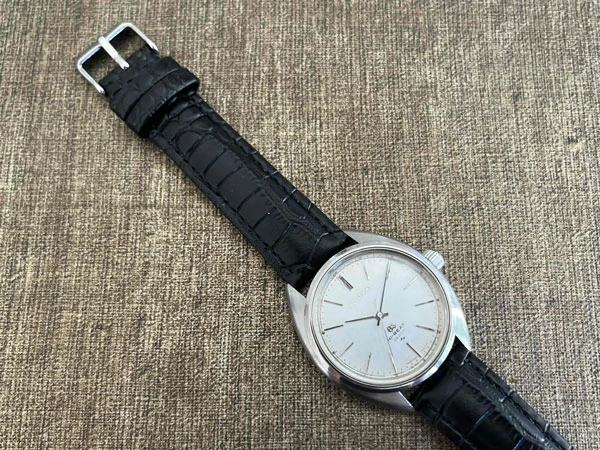 グランドセイコー GRAND SEIKO 4520-7010 絹目文字盤 ハイビート 45GS GSメダリオン