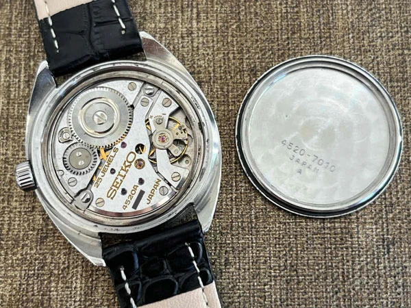 グランドセイコー GRAND SEIKO 4520-7010 絹目文字盤 ハイビート 45GS GSメダリオン
