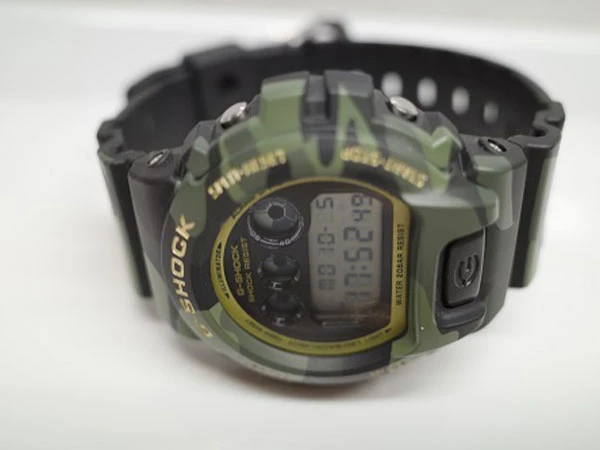 カシオ Gショック 新登場 カモフラージュ ゴールド DW-6900CMG-3JF 新品未使用 保証書あり
