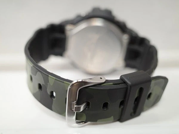 カシオ Gショック 新登場 カモフラージュ ゴールド DW-6900CMG-3JF 新品未使用 保証書あり