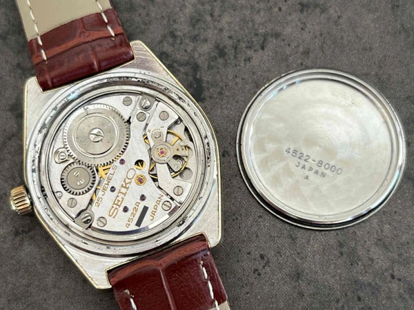グランドセイコー GRANDSEIKO CAPGOLD ホワイトダイヤル 4522-8000 GSメダリオン 45GS