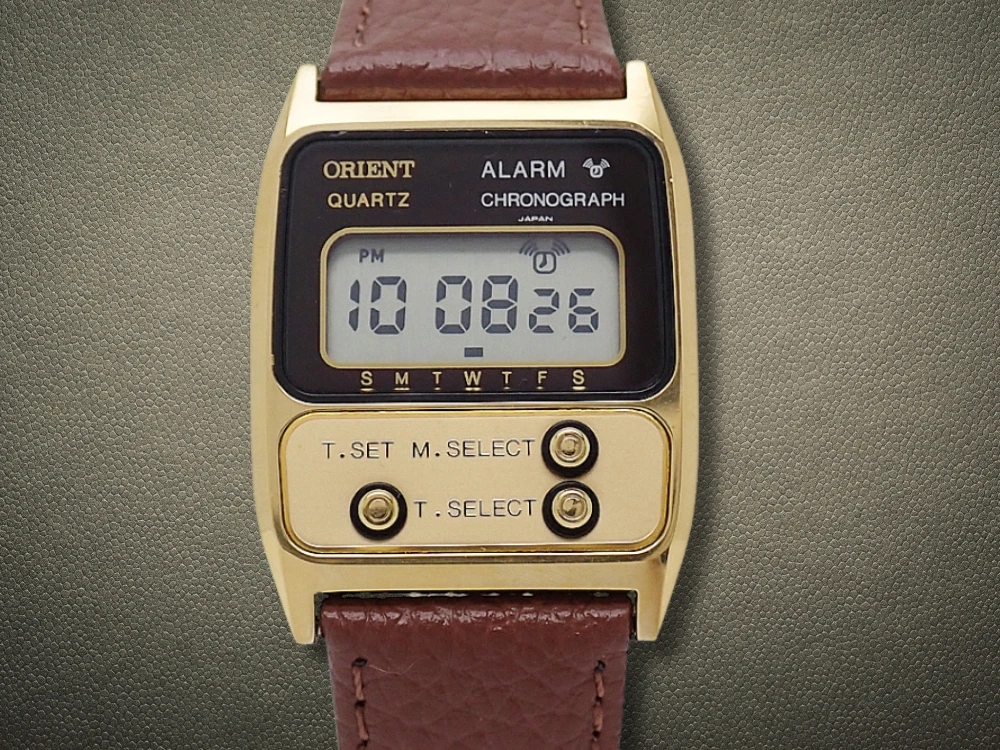 オリエント クオーツ デジタル 810501-40 CA GP/SS スクエア 液晶ダイヤル 3つボタン 社外レザー装着 ORIENT [代行おまかせコース]