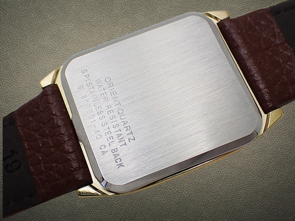 オリエント クオーツ デジタル 810501-40 CA GP/SS スクエア 液晶ダイヤル 3つボタン 社外レザー装着 ORIENT [代行おまかせコース]