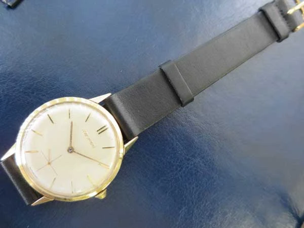 モバード 18K金無垢 手巻 Cal.7155 スモールセコンド MOVADO