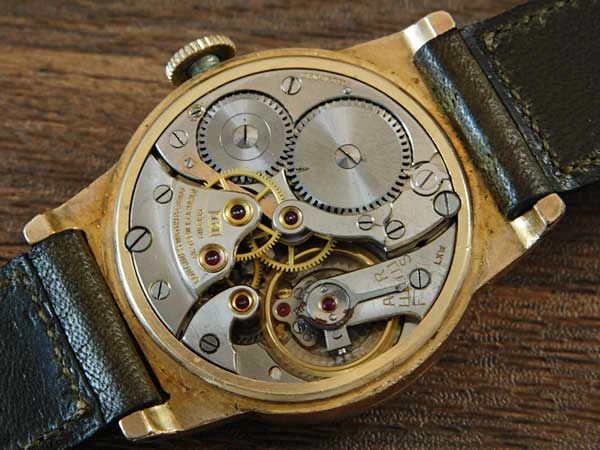 ロンジン ハック機能付 ミリタリータイプ アラビアダイヤル GFケース Cal.12L 1940~44年頃製造 LONGINESLONGINES