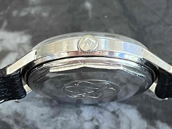 モバード テンポマチック MOVADO TEMPOMATIC 赤日付