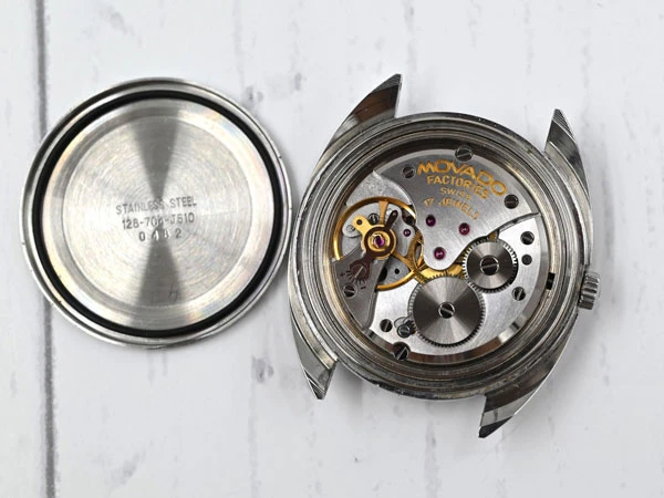 モバード MOVADO Sub-Sea 50 手巻き トノーデザイン シルバー文字盤 化粧箱付 Vintage Movado