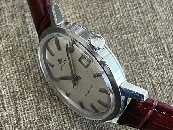 モバード MOVADO Tempo-Matic SUB-SEA テンポマチック 赤日付