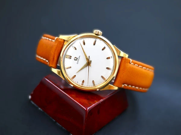 OMEGA オメガ ラウンドモデル 18KYG金無垢仕様 30ミリキャリバー Cal.285搭載 手巻き