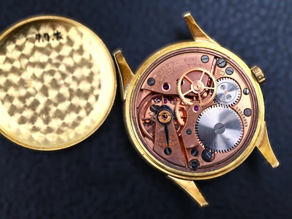 OMEGA オメガ ラウンドモデル 18KYG金無垢仕様 30ミリキャリバー Cal.285搭載 手巻き