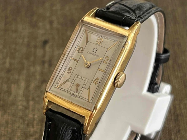 オメガ OMEGA レクタンギュラー 2トーンダイヤル スモールセコンド