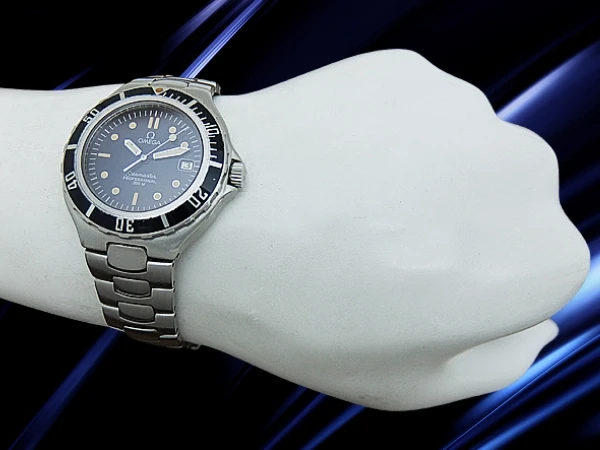 オメガ シーマスター プロフェッショナル 200M 通称プレボンド 後期型 SS ワンピース ブラックダイヤル ブレス装着 クオーツ OMEGA Seamaster PRE BOND [代行おまかせコース]