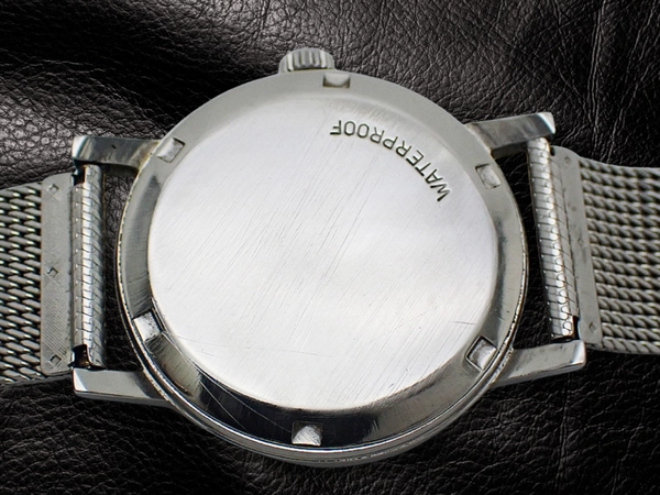 オメガ ジュネーブ Ref.135.070 Cal.601 SS シルバーダイヤル オメガ製メッシュブレスレット装着 手巻き OMEGA Geneve [代行おまかせコース]