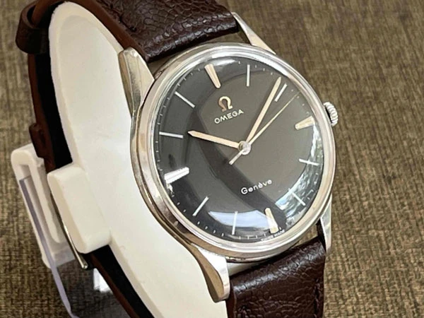 オメガ OMEGA ジュネーブ ブラック文字盤 131.003 尾錠付属