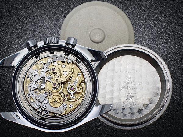 オメガ スピードマスター プロフェッショナル Ref.145.0022 Cal.861 SS ブラックダイヤル ブレスレット装着 手巻き クロノグラフ 後年のBOX付属 OMEGA Speedmaster Professional 5th Generation [代行おまかせコース]