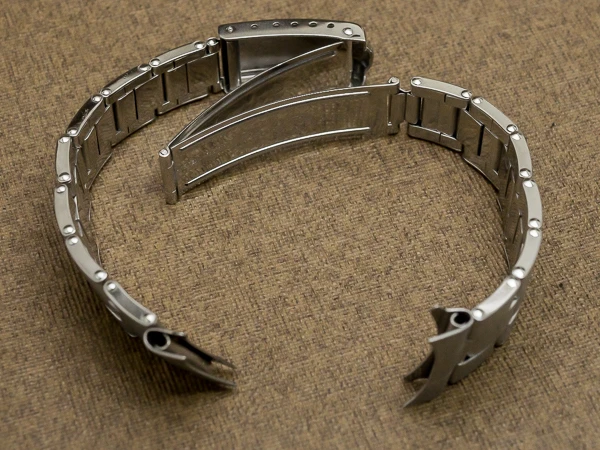 ロレックス 3連 リベットブレス Ref.7205 13コマ 飛び出し王冠バックル 19mm仕様 ROLEX [代行おまかせコース]