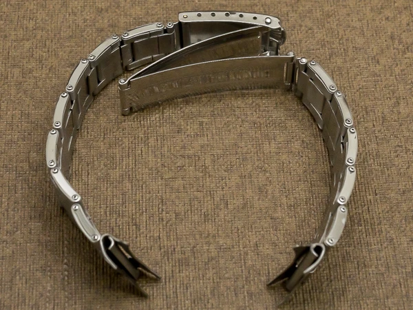 ロレックス 3連 USリベットブレス 12コマ 飛び出し王冠バックル 19mm仕様 ヴィンテージ ROLEX RIVET BRACELET [ 代行おまかせコース ]