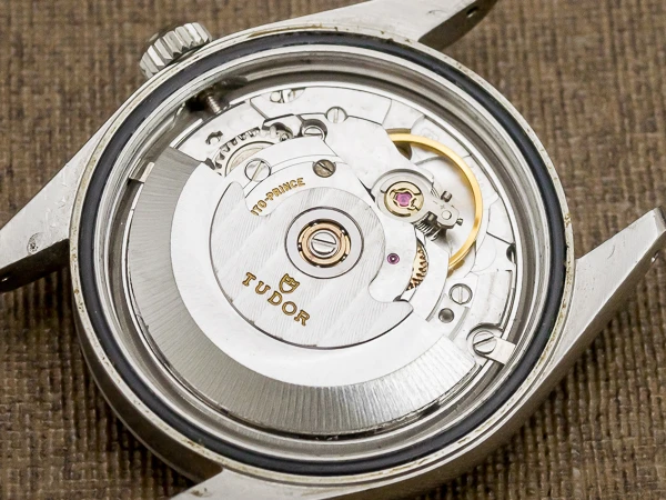 チュードル 盾ロゴ プリンスオイスターデイト フィリピン エアライン Wネーム Ref.74000N シルバーダイヤル チューダー TUDOR [ 代行おまかせコース ]