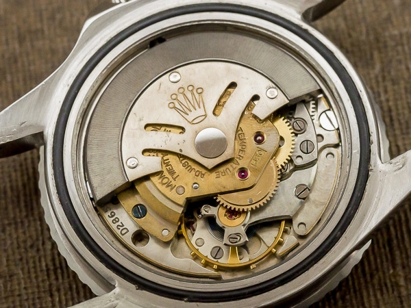 ロレックス GMT-MASTER Ref.1675 OCC ブラウン ミラーダイヤル PCGケース 赤青ベゼル ヴィンテージリベットブレスレット ROLEX [ 代行おまかせコース ]