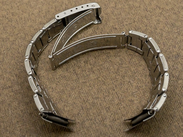 ロレックス 3連 リベットブレス 11コマ 王冠ステップバックル 19mm仕様 ROLEX [代行おまかせコース]