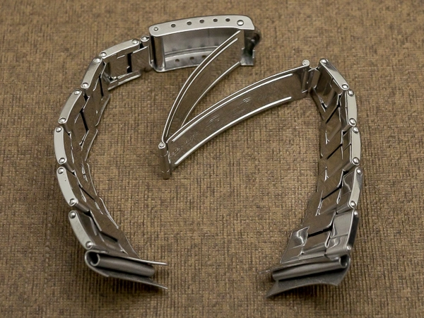 ロレックス 3連 リベットブレス 11コマ 飛び出し王冠バックル 19mm仕様 ROLEX [代行おまかせコース]