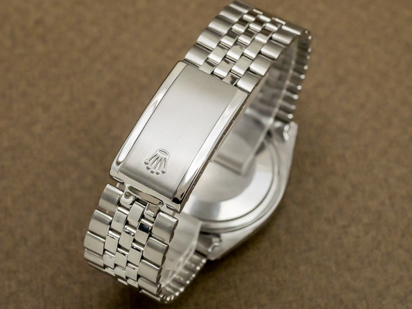 ロレックス デイトジャスト Ref.1601 18KWGフルーテッドベゼル グレーダイヤル  ジュビリーブレス仕様 ROLEX Datejust Vintage [ 代行おまかせコース ]