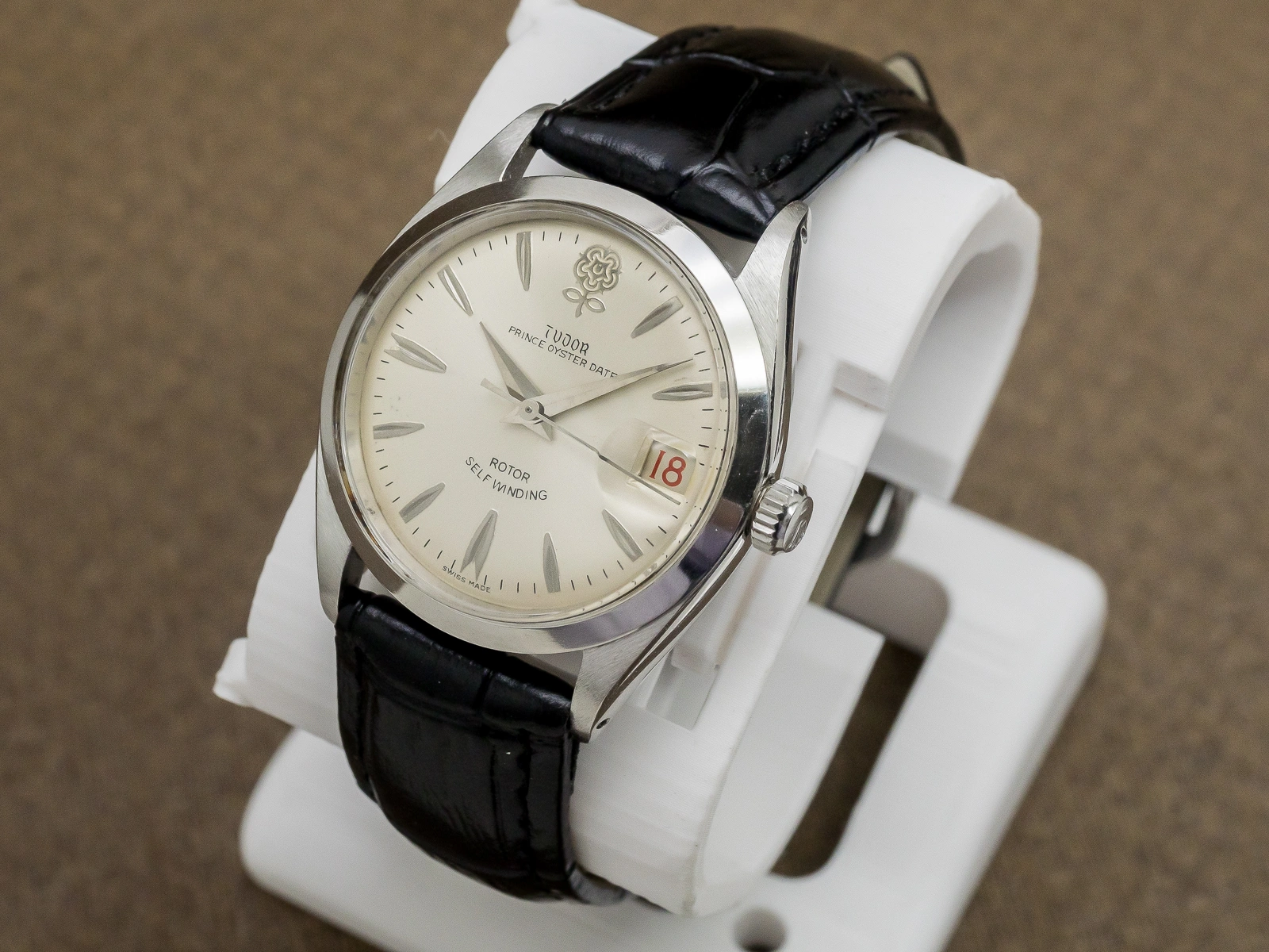 チュードル デカバラ プリンスオイスターデイト 自動巻 シルバーリダンダイヤル 赤黒デイト チューダー TUDOR [ 代行おまかせコース ]