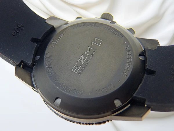 ジン EZM1.1S 世界限定500本 クロノグラフ ミッションタイマー SS ブラックダイヤル シリコンストラップ装着 オートマチック BOX・ギャラ等付属 Sinn [代行おまかせコース]