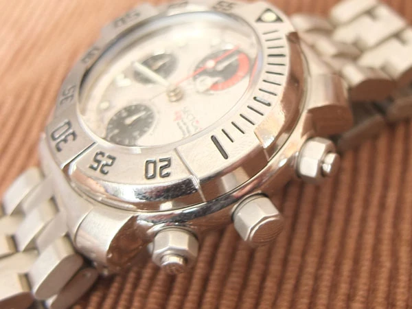 セクター SECTOR ダイビングチーム1000 チタン ダイバークロノグラフ SECTOR ホワイト文字盤 美品