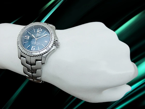 タグホイヤー  プロフェッショナル 200 Ref.WT1119.BA0551 SS グリーンダイヤル S字型ブレス装着 クオーツ 1000本限定モデル TAG HEUER LINK PROFESSIONAL [代行おまかせコース]