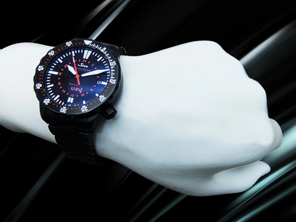 Sinn ダイバーズウォッチU2.S (EZM 5) Cal.ETA2893-2 DLCブラック・ハード・コーティング ブラックダイヤル オートマチック BOX・工具付属 Sinn U2.S Einsatzzeitmesser [代行おまかせコース]