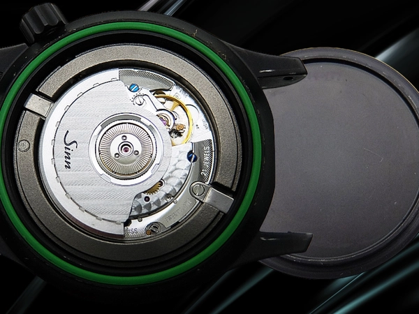 Sinn ダイバーズウォッチU2.S (EZM 5) Cal.ETA2893-2 DLCブラック・ハード・コーティング ブラックダイヤル オートマチック BOX・工具付属 Sinn U2.S Einsatzzeitmesser [代行おまかせコース]