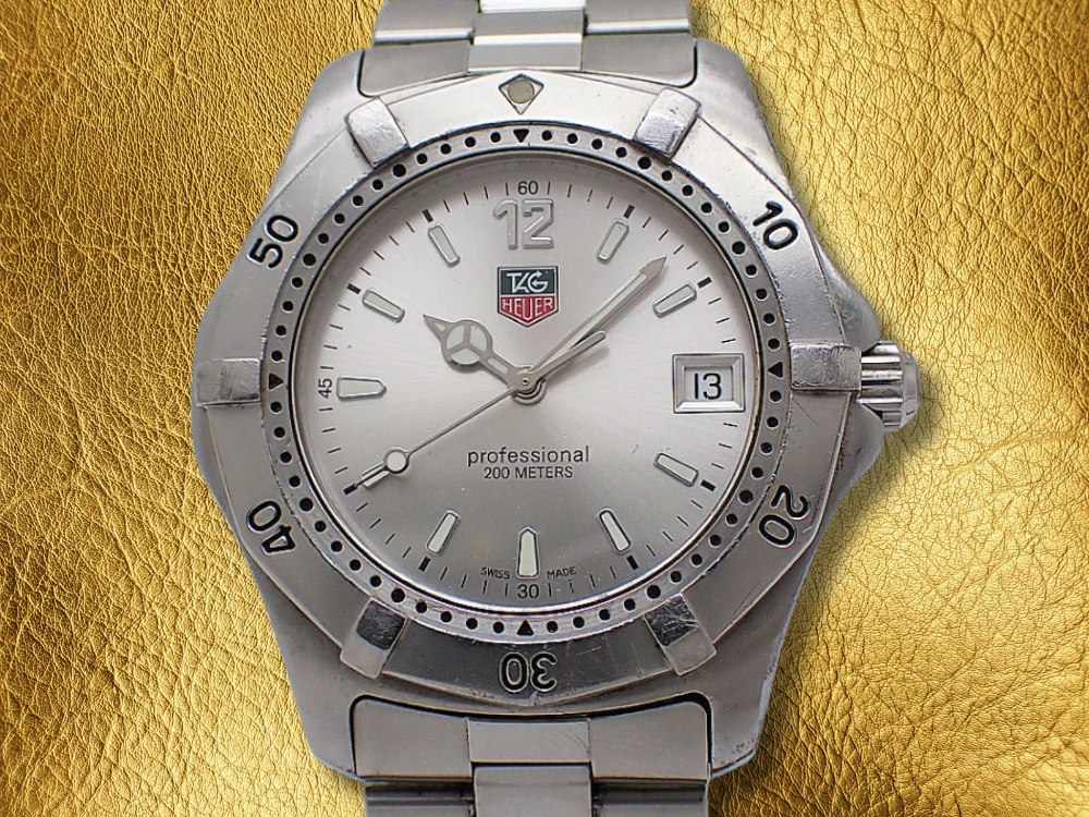 タグホイヤー プロフェッショナル 200m Ref.WK1112-1 SS シルバーダイヤル Wロック式ブレス装着 クオーツ TAG HEUER professional [代行おまかせコース]