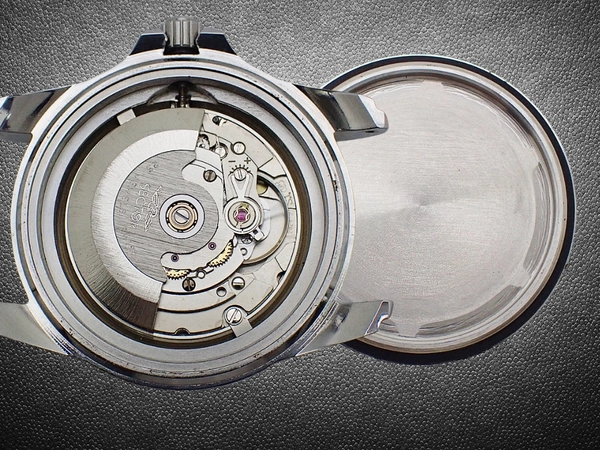 セクター 650 オートマチック 300mダイバー Ref.2623.265.035 SS ギョーシェブルーダイヤル ダイバー Wロック式ブレス装着 専用ケース付属 SECTOR [代行おまかせコース]
