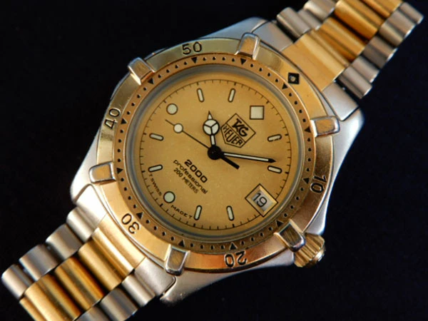 タグホイヤー 2000 PROFESSIONAL 200 METERS Ref.964.013 クォーツ ダイバー TAG HEUER