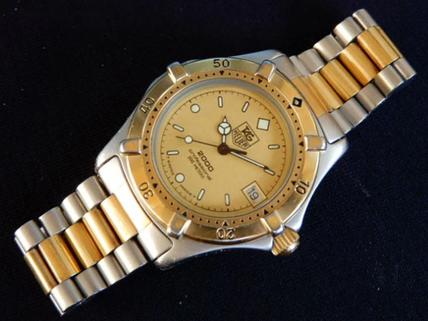 タグホイヤー 2000 PROFESSIONAL 200 METERS Ref.964.013 クォーツ ダイバー TAG HEUER
