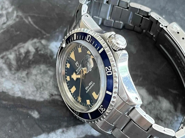 TUDOR チュードル 青サブマリーナ イカサブ 9411 スノーフレーク TUDOR社証明書・旧型ボックス付属
