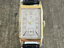 オメガ OMEGA レクタンギュラー 2トーンダイヤル スモールセコンド